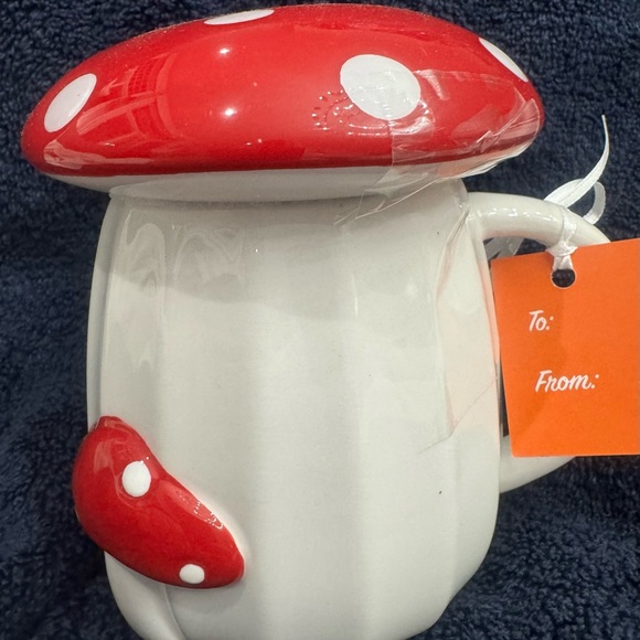 MUSHROOM COFFEE MUG WITH RED CAP MUG TOPPER - Picture 8 of 9